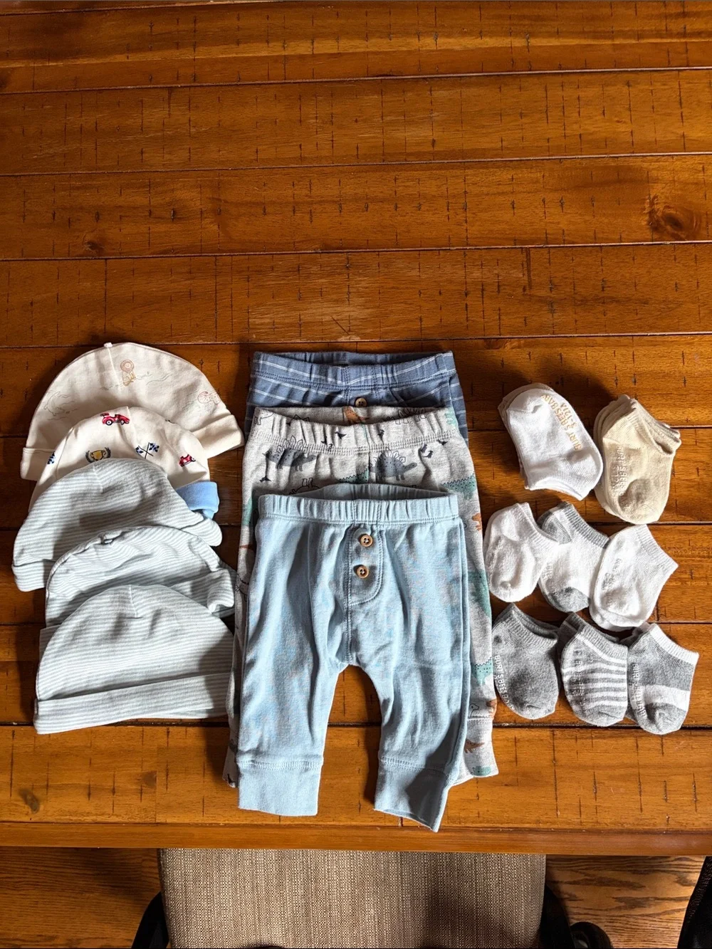 Baby bundle! Hats, socks, and pants